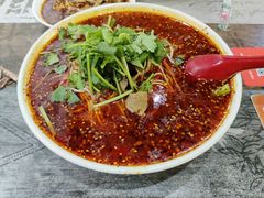 香蒜肥肠面-杨大叔爱面子·四川小吃(岗头店)