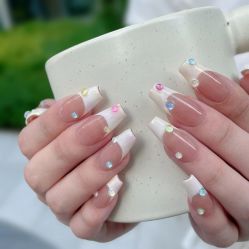 -悦指间美甲美睫