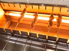面包甜点陈列柜-跳舞牛·串烧酒场(麦地店)