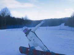 -亚布力新体委滑雪场
