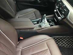 -上海宝信宝马4S店