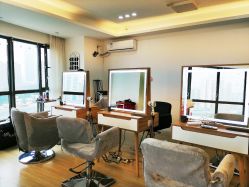 -E.L.K造型momopark店