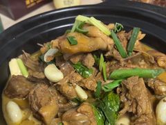 -墨脱石锅椰子鸡•香草鸭•东山羊(大东海店)