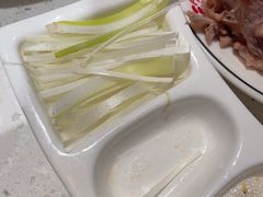 -三人行骨头王火锅(长寿店)
