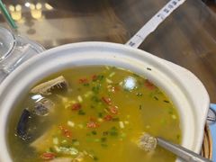 正宗两年土鸡汤（半只）-李东农庄(中南百草园地标店)