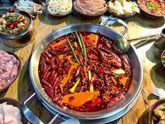 -老街·稳拈老火锅(海椒市店)