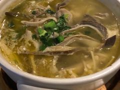 酸菜猪肚锅-卢大鲜鱼头捞饭(美利广场店)