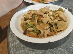 -江渔儿酸菜鱼(万科东荟城店)