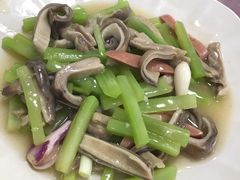 火爆菌花-洪霞餐馆
