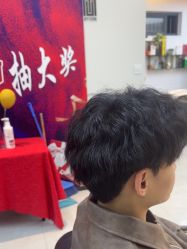 -吉艺心专业美发造型