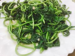 炒薯叶-罗记家常菜(鸿景花园店)