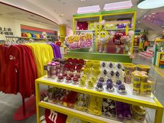 -m豆巧克力世界(上海世茂广场店)