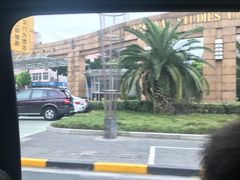 -上海外国语大学(虹口校区)