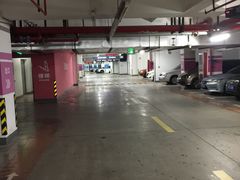 -滨江国际广场-地下停车场
