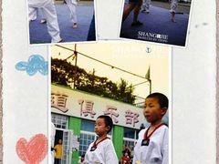-健龙森俱乐部·游泳·健身·羽毛球综合体育馆