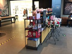 -星巴克臻选(郑州中原万达店)