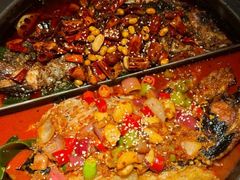 -鸣记脆皮烤鱼·海鲜烤鱼(三八广场店)