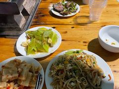 -宏兴烤鱼山庄(宣恩总店)
