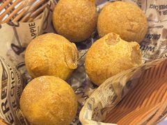 -BHC炸鸡(明洞总店)