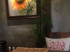 -HIGH FIVE哈福手工汉堡(桂林路店)