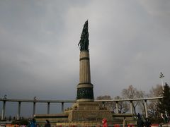 -人民防洪胜利纪念塔