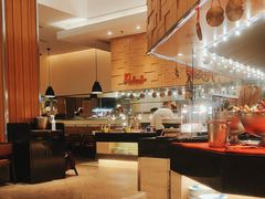 -亚龙湾希尔顿自助餐厅·海鲜·烧烤·沙滩BBQ·现场乐队