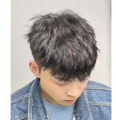 -一家只做男发烫染的店