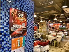 大堂-鲜入围煮花胶鸡海鲜火锅