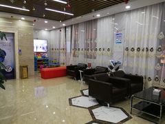 -茂菊口腔连锁(浦东南路店)