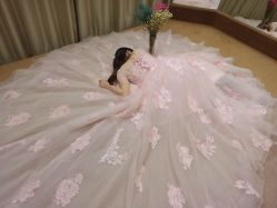 -觅白婚纱礼服馆