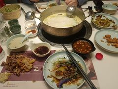 -洪氏嗨捞·猪肚鸡火锅(阳光天地店)