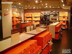 -NIKE上海青浦换季优惠店