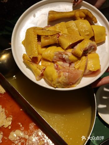 咸蛋黄味道很浓，甜甜咸咸很好吃！（听说吃了会发财）