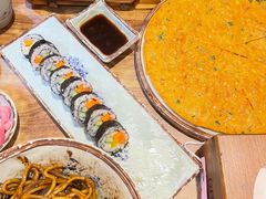 三文鱼紫菜包饭-金石陈朝鲜拌饭(东城万达店)
