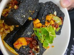 -黑色经典臭豆腐·湖南特产(步行街店)