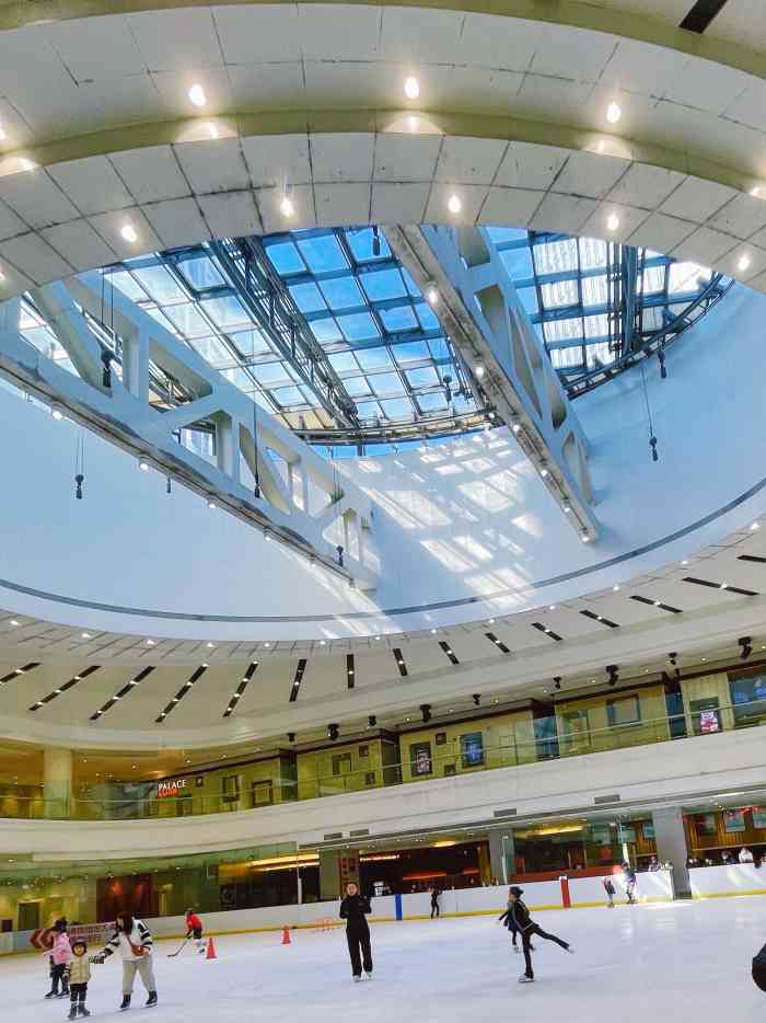 陈露国际冰上中心(天津嘉里汇店)-"天津嘉里汇购物中心三楼的一家陈露