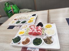 -花馬肆.云南过桥米线(汉神购物广场现场熬汤店)