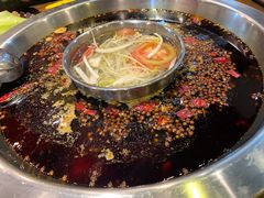 石匠子母锅-憨石匠鲜菜土火锅(昆都店)