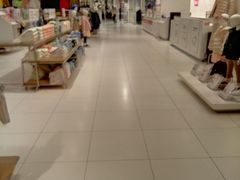 -优衣库(上海正大广场店)