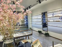 -宏宇眼镜蔡司依视路折扣店(兆佳眼镜城店)