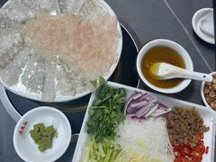 -官塘陈记鱼生·潮汕砂锅粥·牛肉火锅(潮枫路总店)