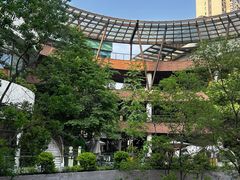 -瑞虹新天地月亮湾