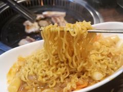 炒拉面年糕-意成料理