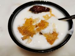 宫廷桃胶琥珀奶-那家小馆(摩天活力城店)