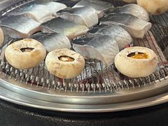 -围炉肉舍•炭烤活鳗•丹东海鲜烤肉(步行街店)