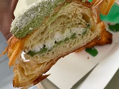 斑斓椰汁糯米可颂-PAOPAO Bakery&Café(港汇店)