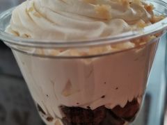 -红宝石·鲜奶小方·海派西点房(丰庄店)