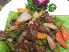 金不换炒牛肉-忘忧草融合私房菜(红鼎国际店)
