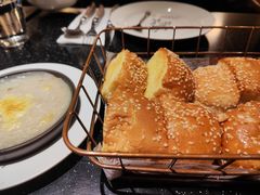 软香黄油面包佐芝士焗菌菇酱-西堤牛排(北京国瑞店)