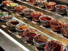 -老牌坊云南鱼豆花火锅(哈西万达店)
